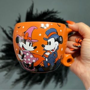 NWT Disney Mickey and Minnie Halloween Mug